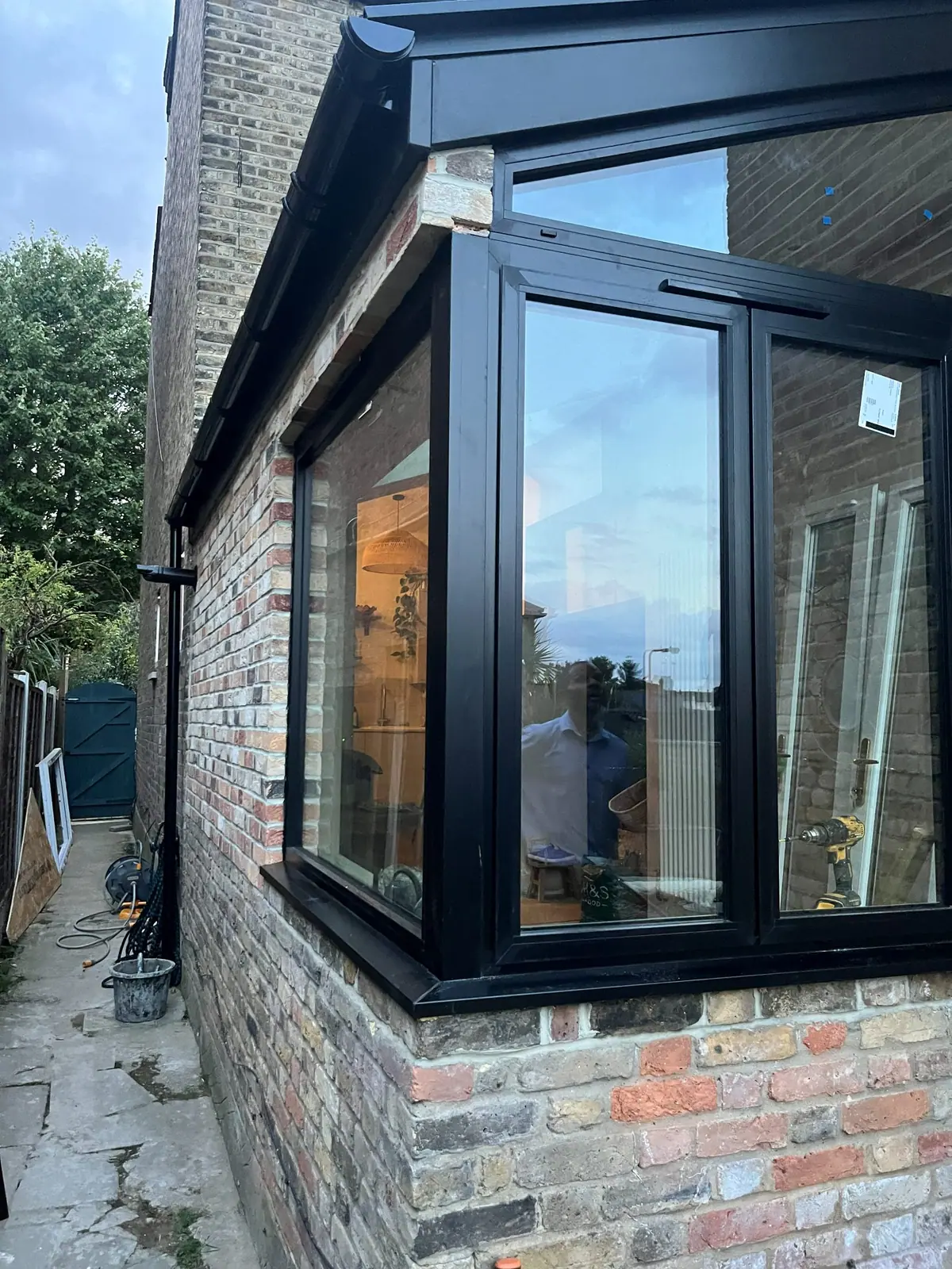 The finished glazed side return seen from the garden